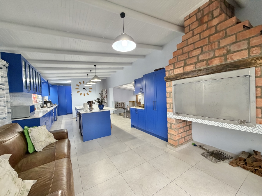 4 Bedroom Property for Sale in Wavecrest Eastern Cape